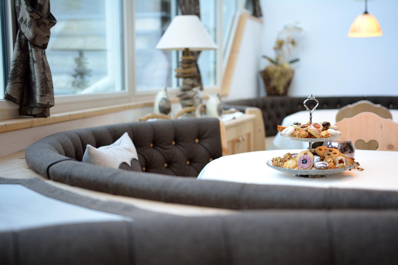 Garni Hotel And Apartments Wildbach Selva di Val Gardena Luaran gambar