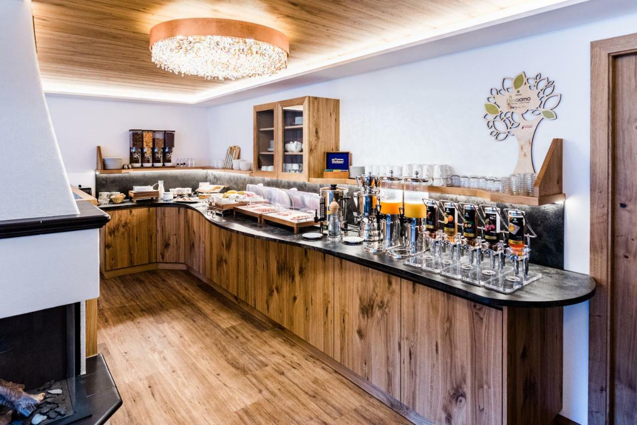 Garni Hotel And Apartments Wildbach Selva di Val Gardena Luaran gambar