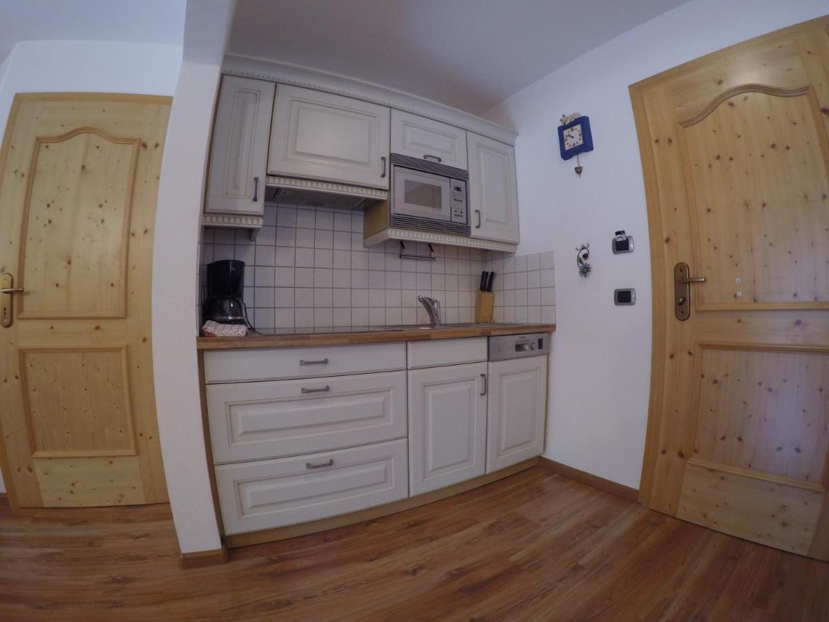 Garni Hotel And Apartments Wildbach Selva di Val Gardena Luaran gambar